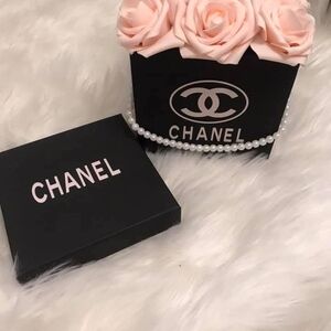 CC Small  Black Box with Soft Pink Roses